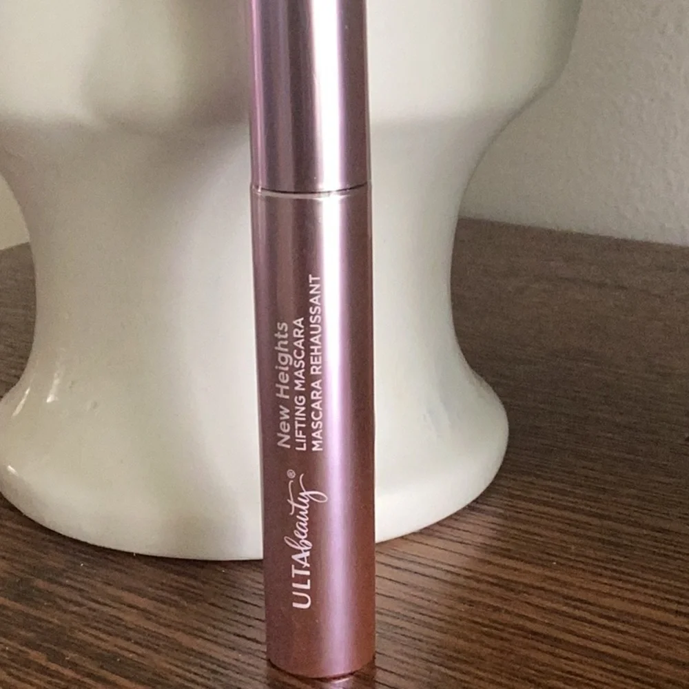 Ulta Beauty New Heights JET BLACK Lifting Mascara